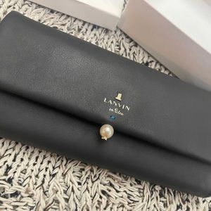 Brand New Lanvin en Blue Flap Wallet Chapel in Black